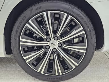 S90