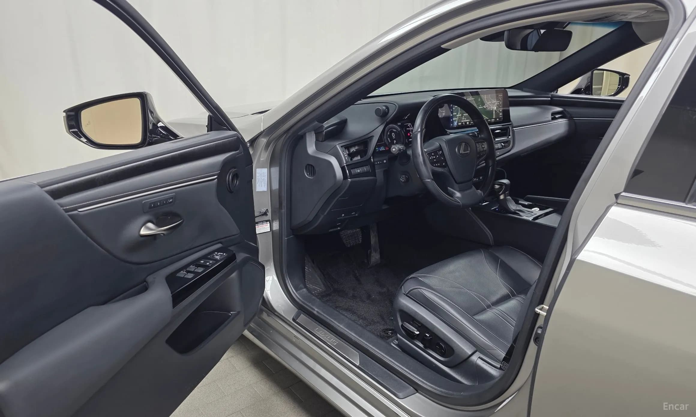 ES300h 7th Generation