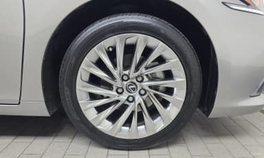 ES300h 7th Generation