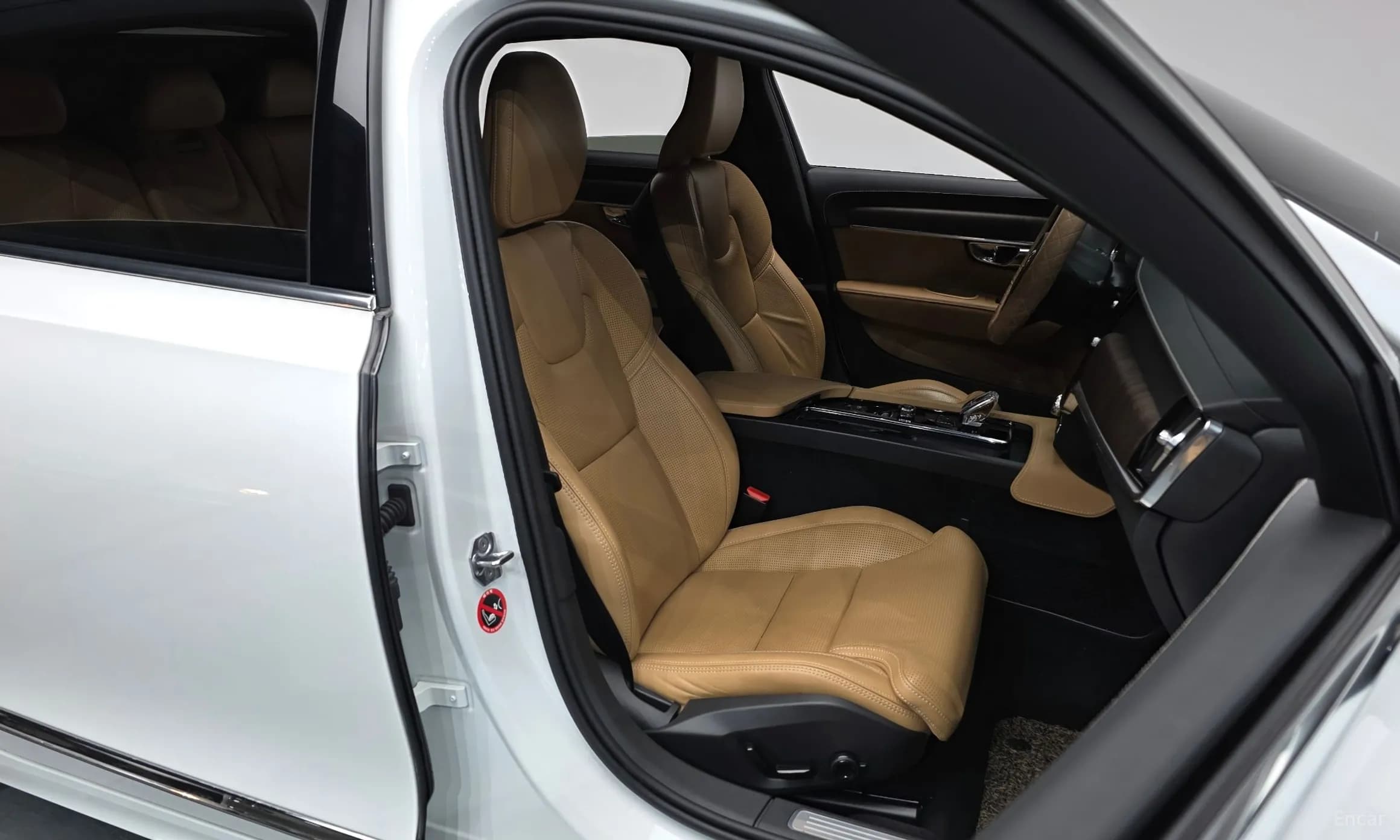 S90
