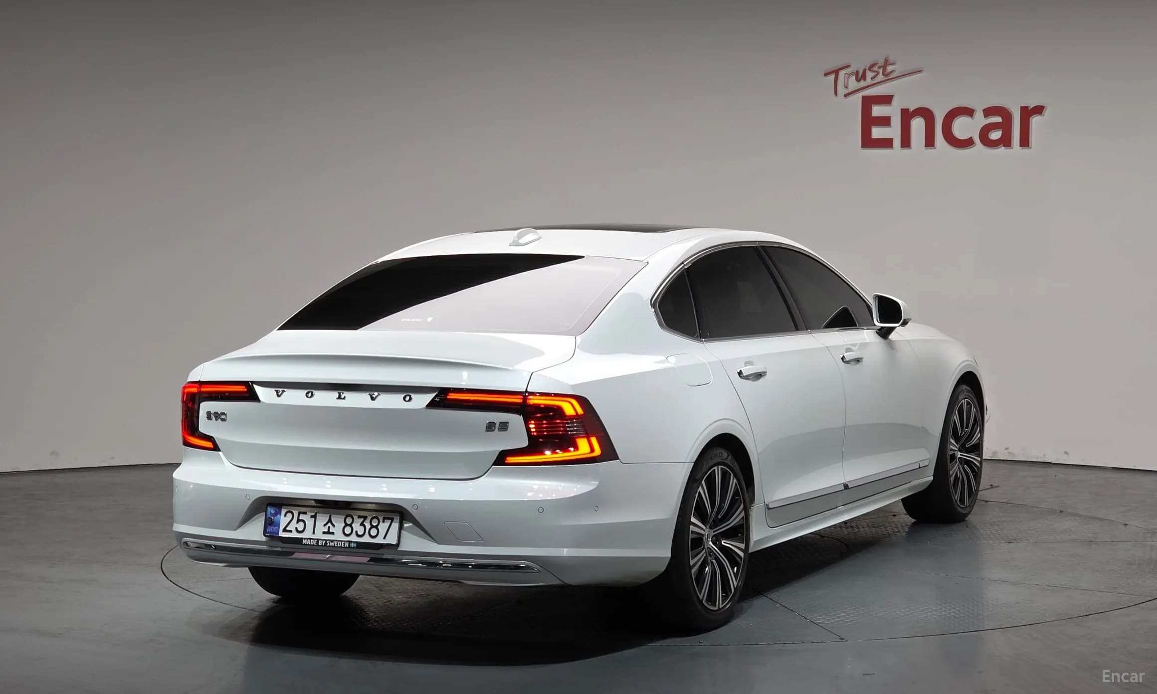 S90