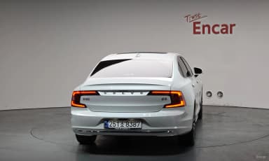 S90