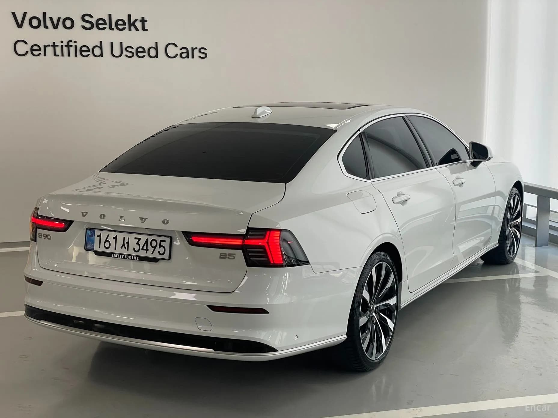 S90