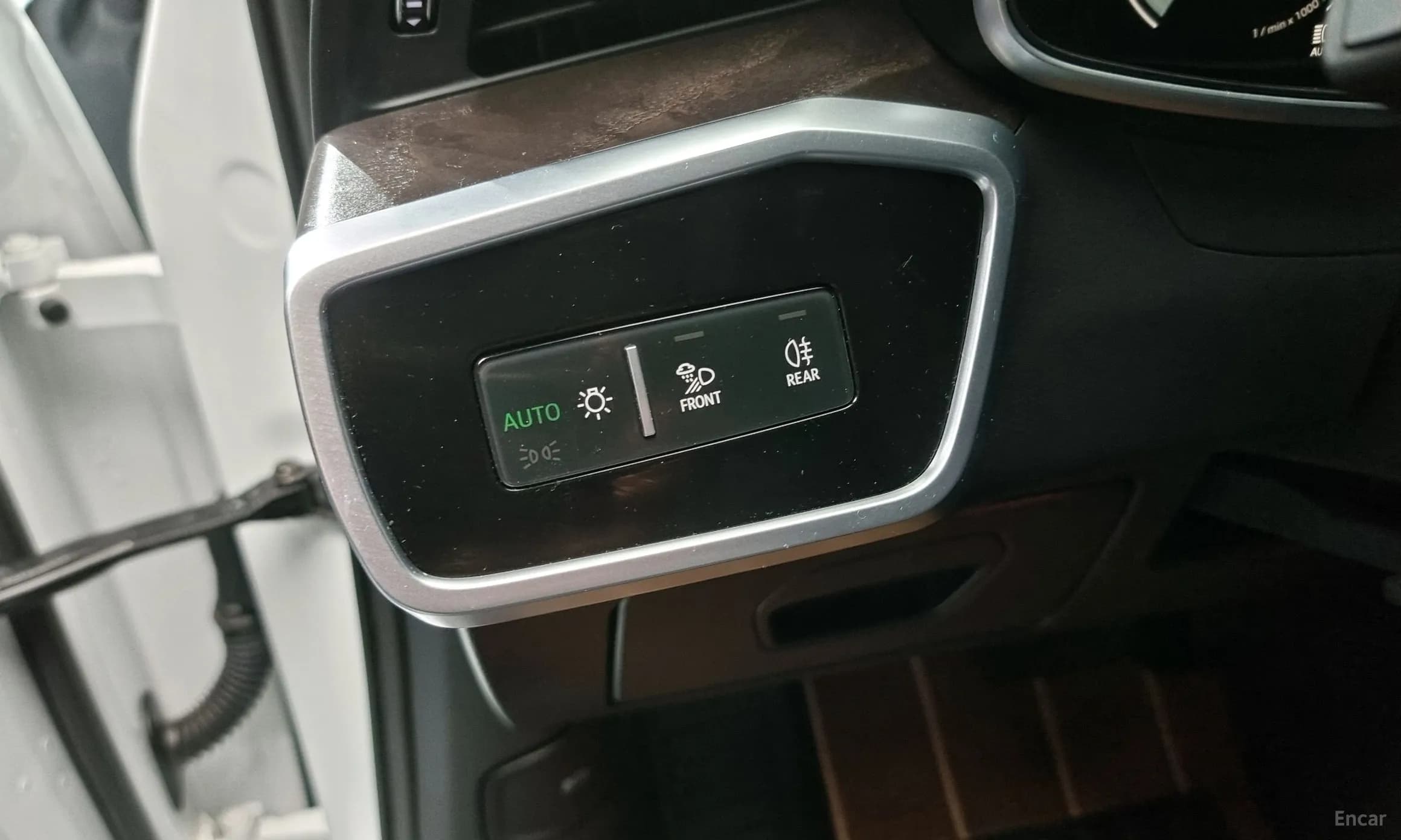 A6 (C8)