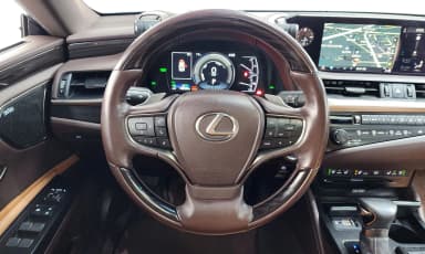 ES300h 7th Generation