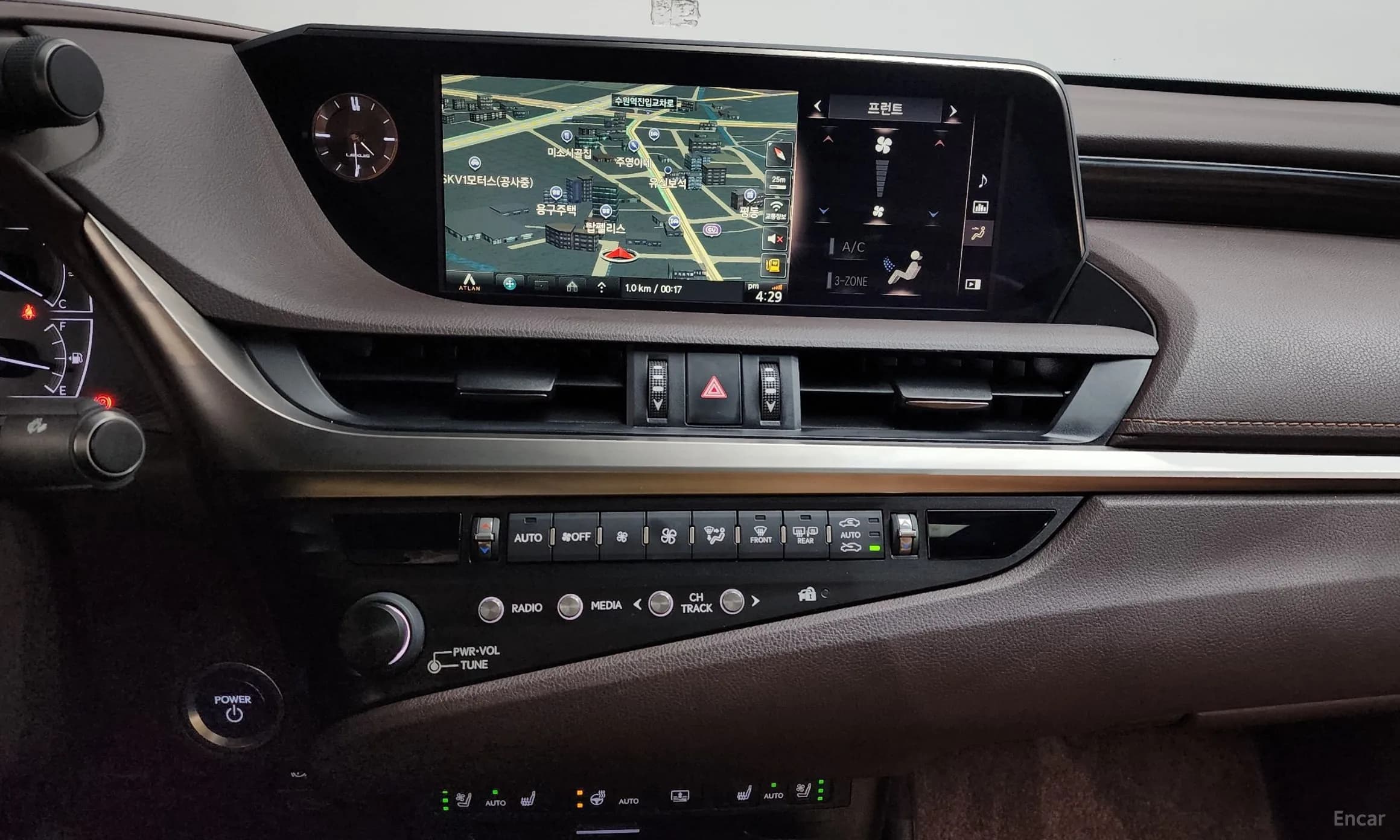 ES300h 7th Generation