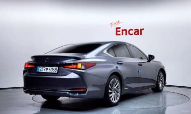ES300h 7th Generation
