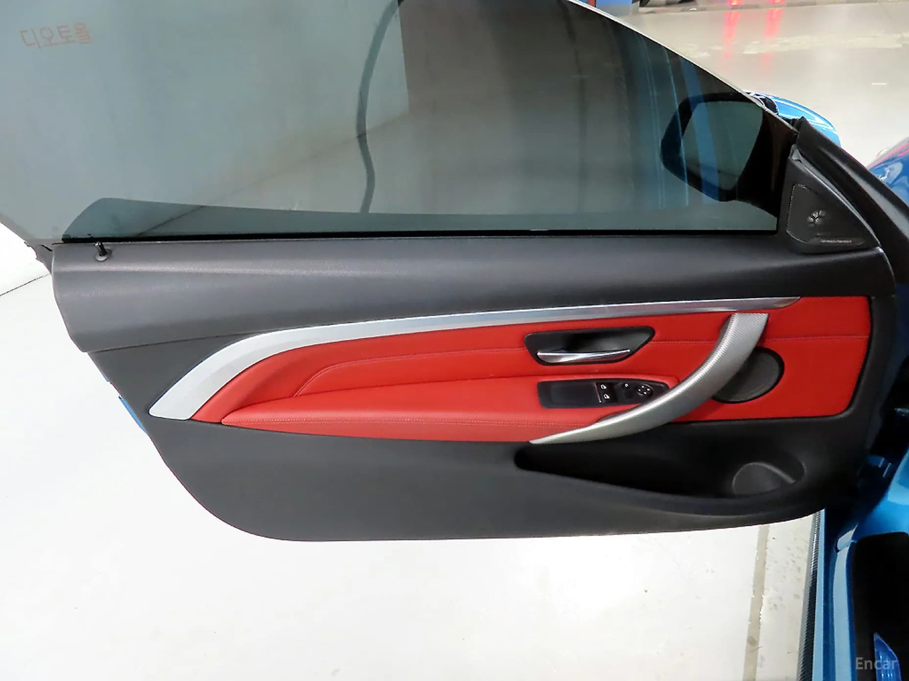 Series 4 (F32)