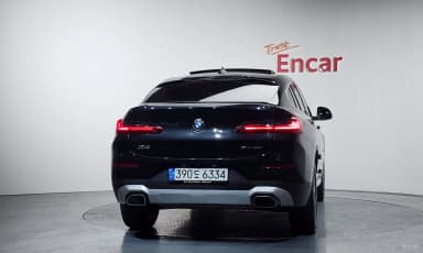 X4 (G02)