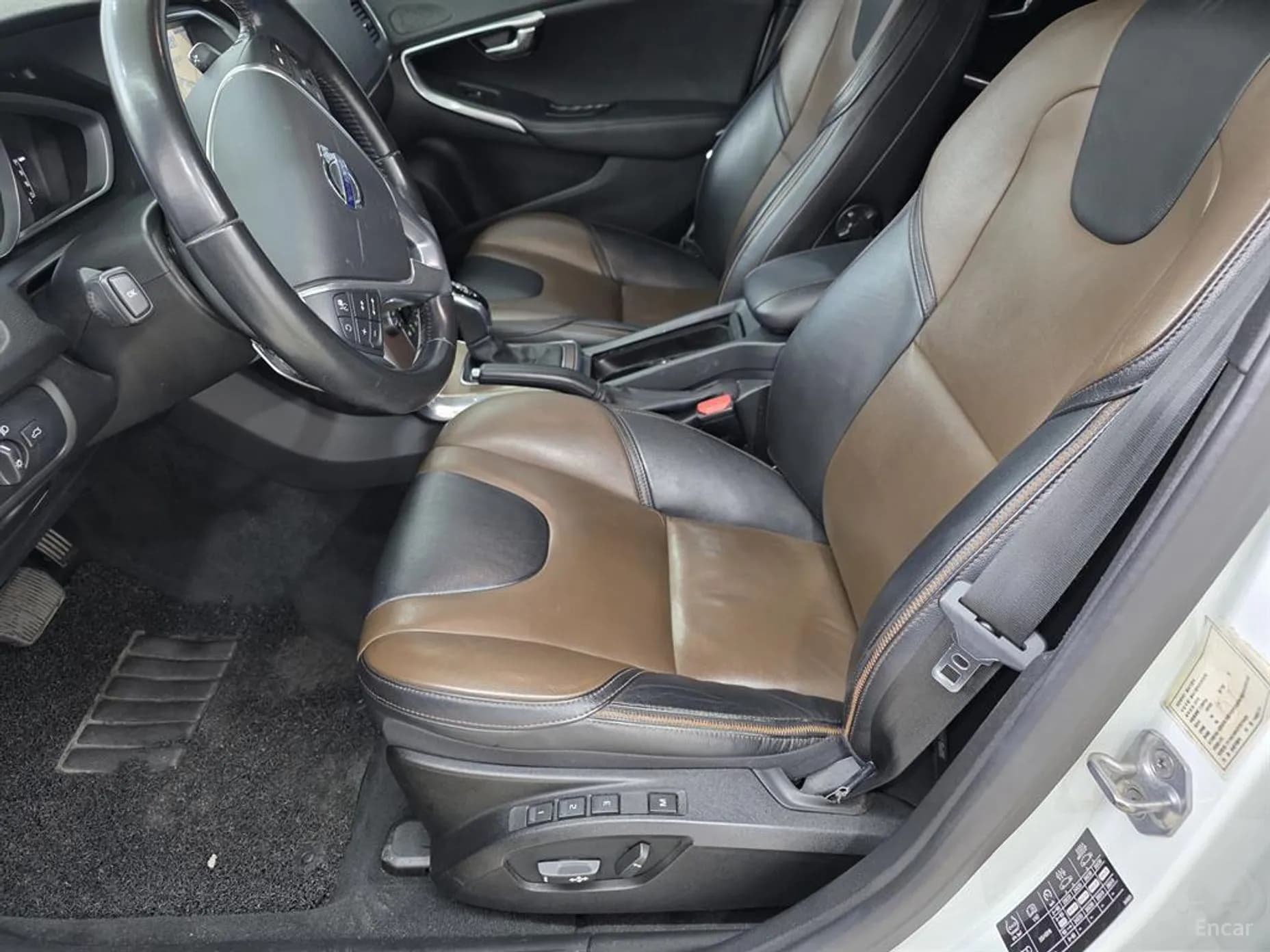 V40 Cross Country