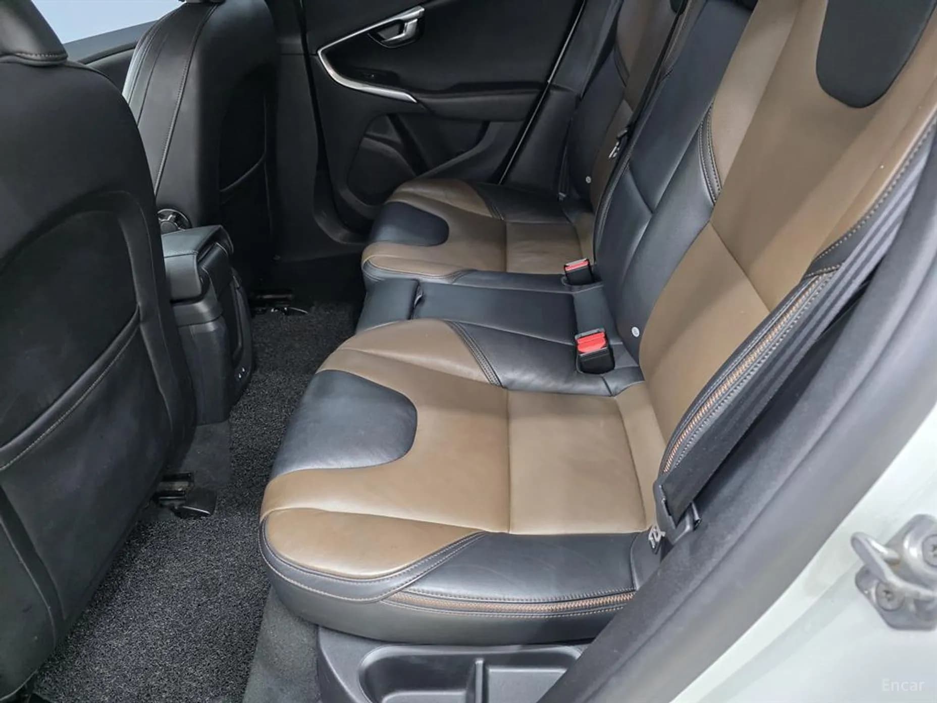 V40 Cross Country
