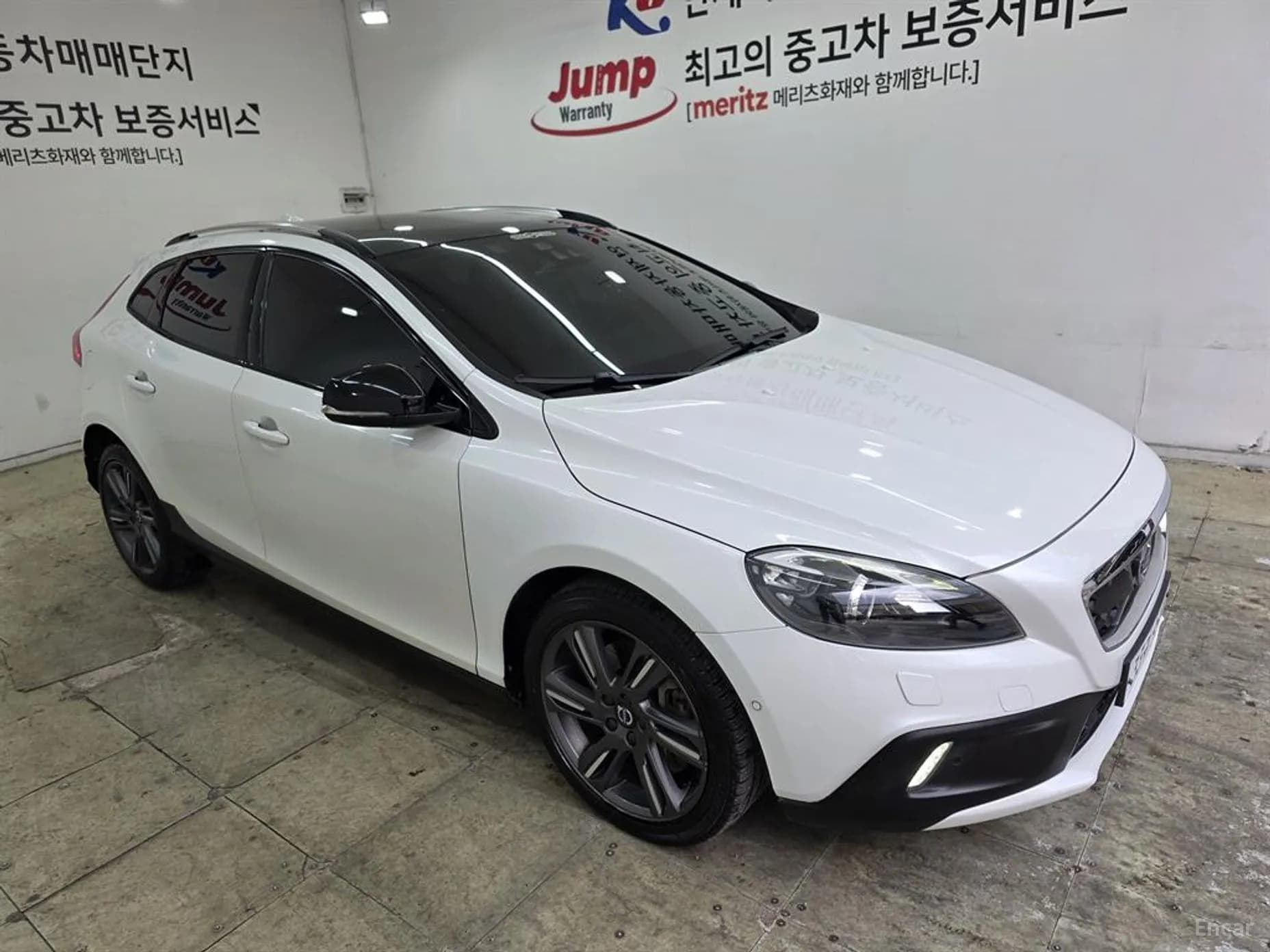 V40 Cross Country