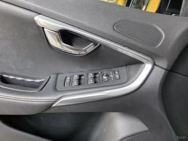 V40 Cross Country