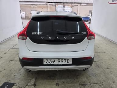 V40 Cross Country