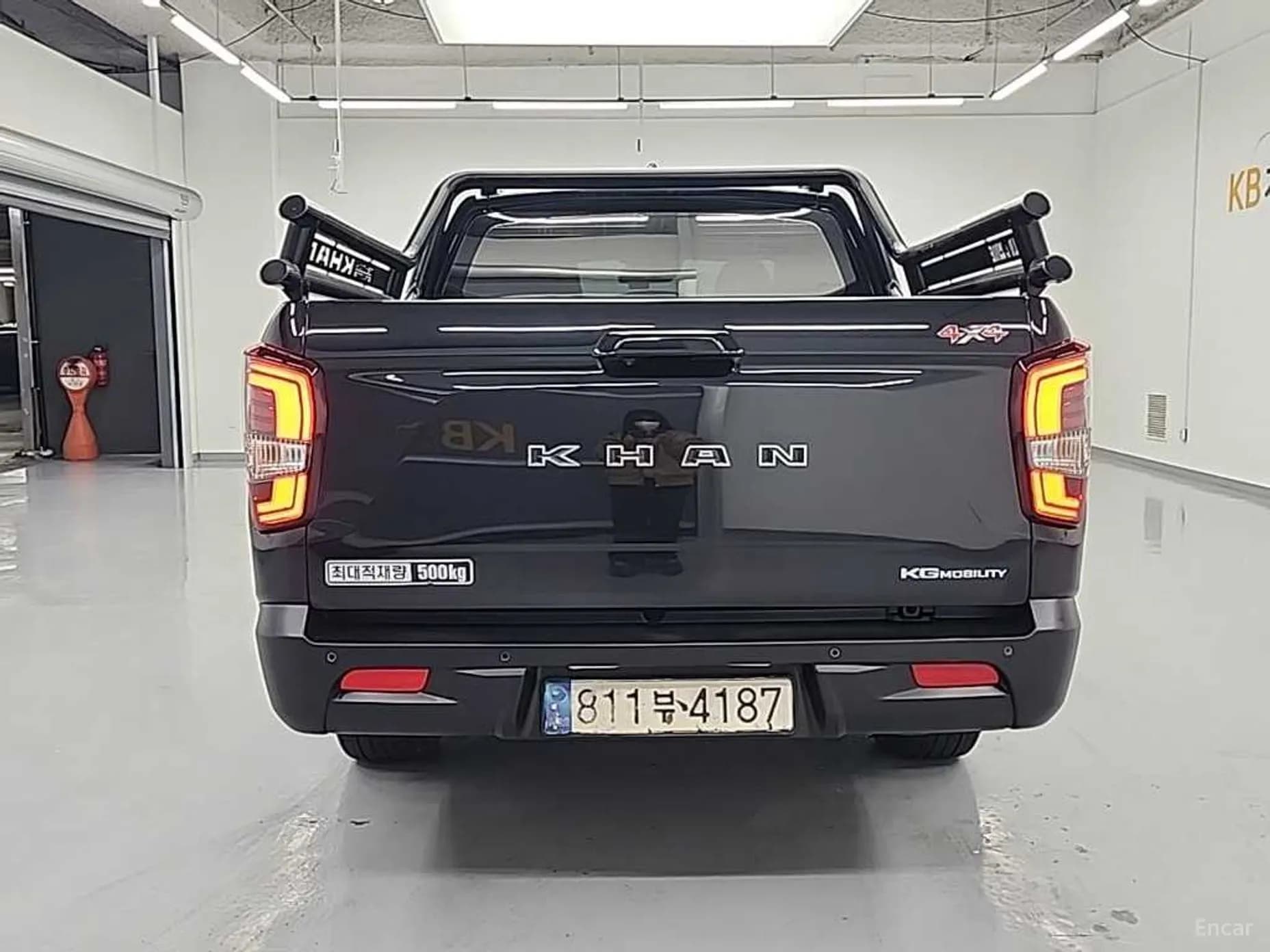 Rexton Sports Khan