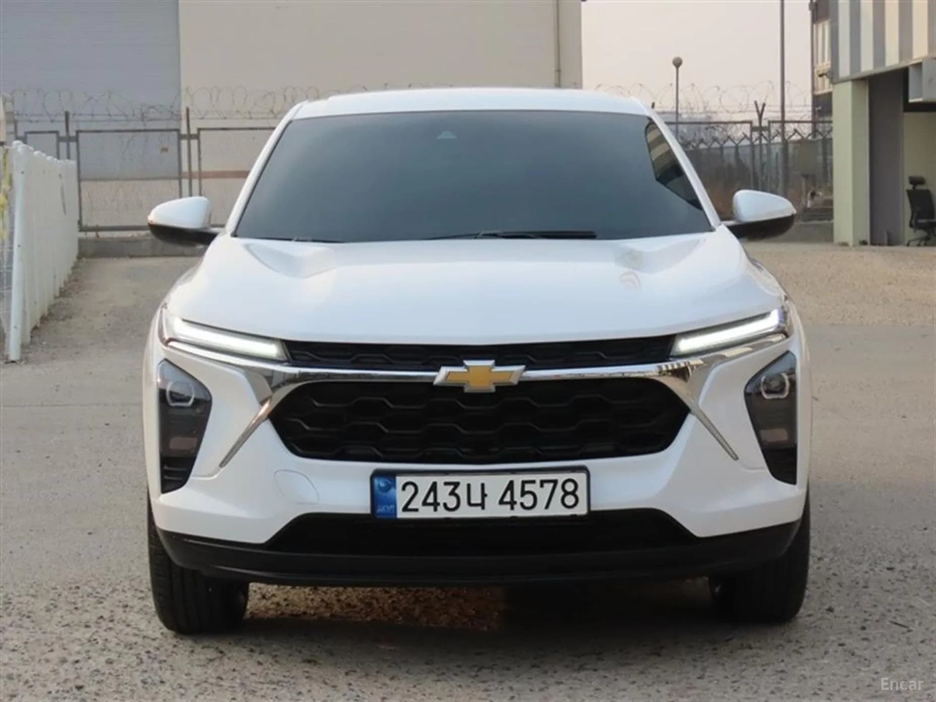 Trax Crossover