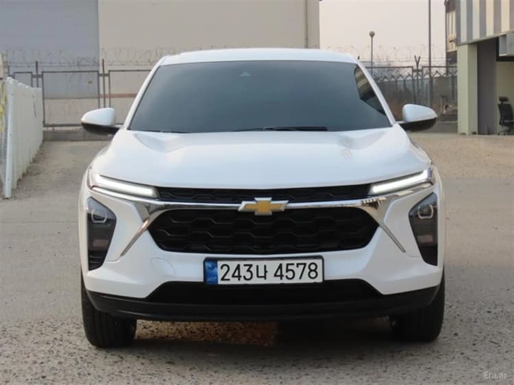 Trax Crossover