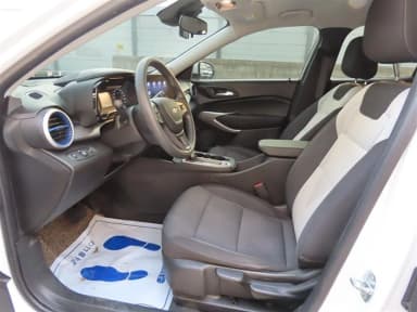 Trax Crossover