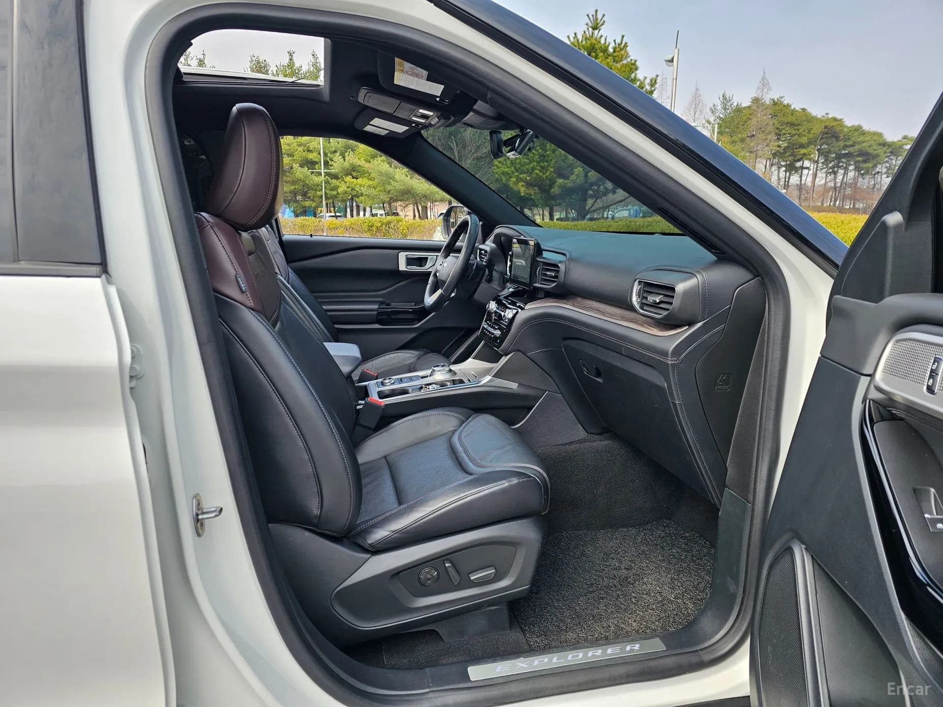 Explorer 6th Generation