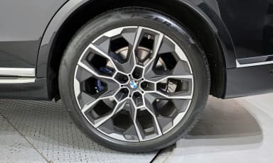 X7 (G07)