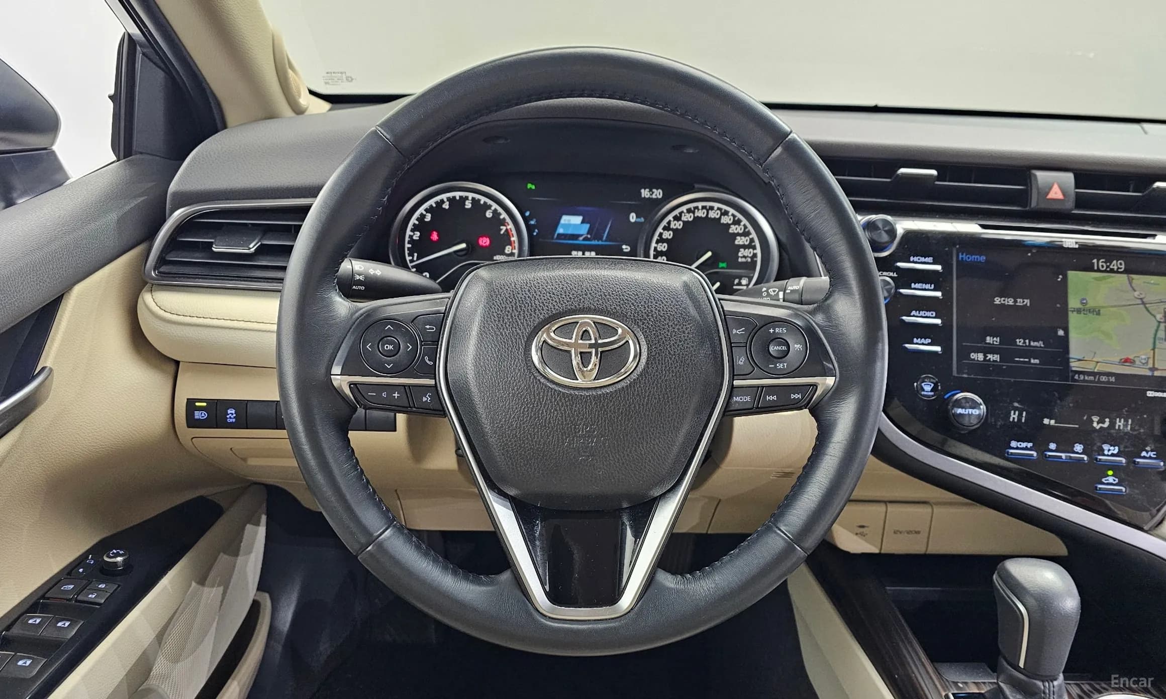Camry (XV70)