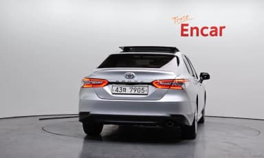 Camry (XV70)
