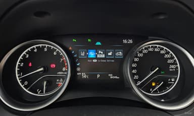 Camry (XV70)