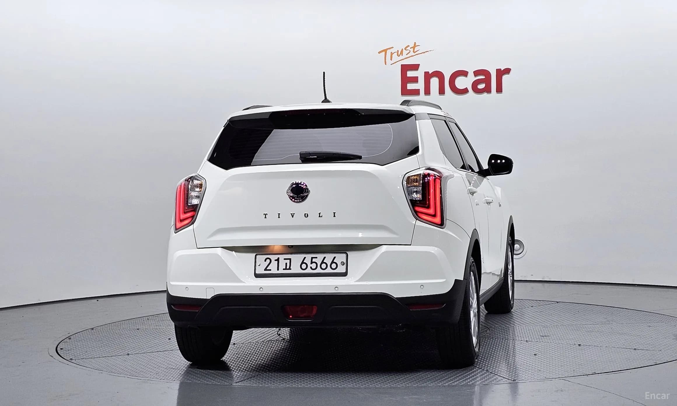 Berry New Tivoli