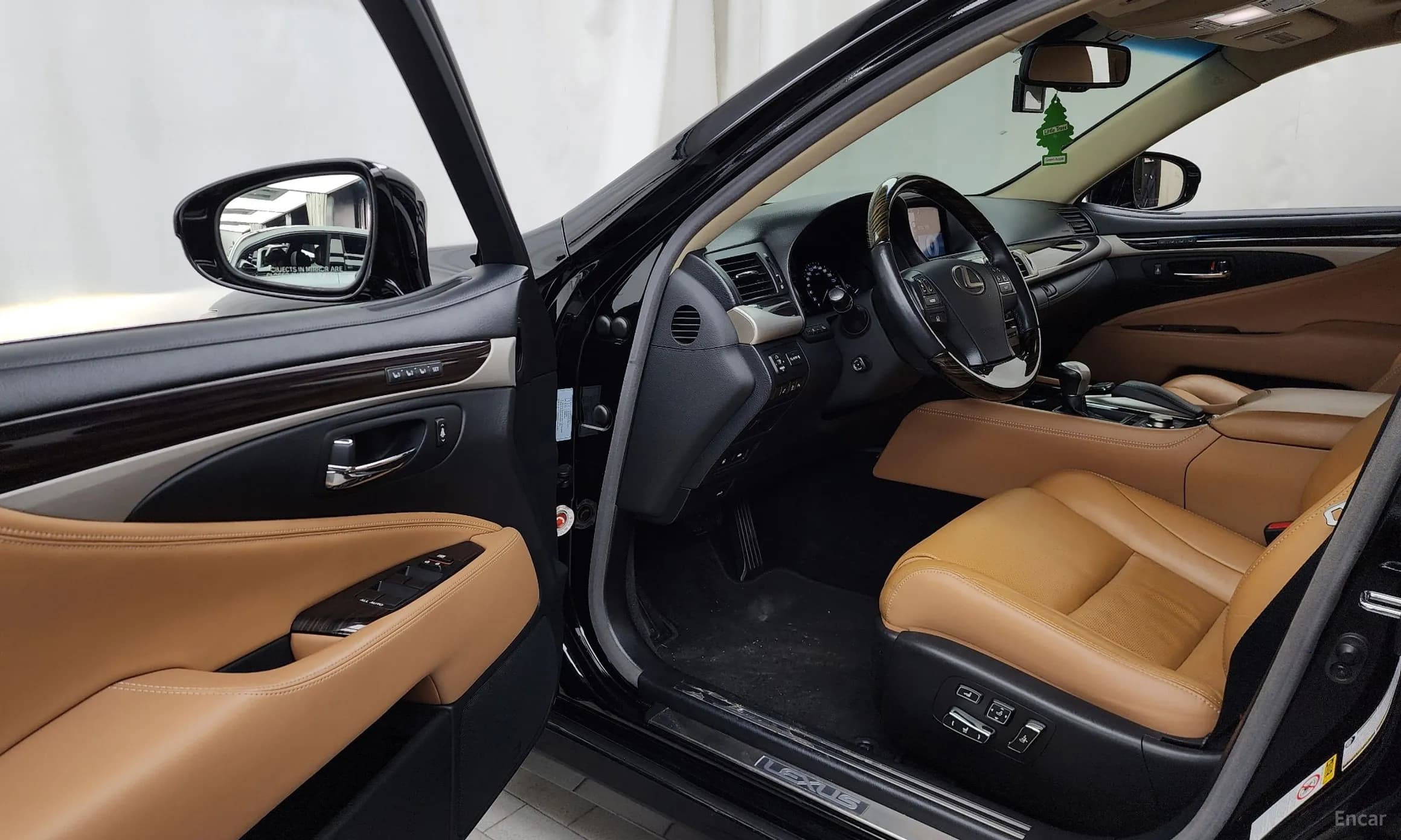 LS460