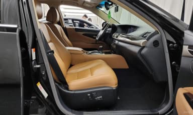 LS460