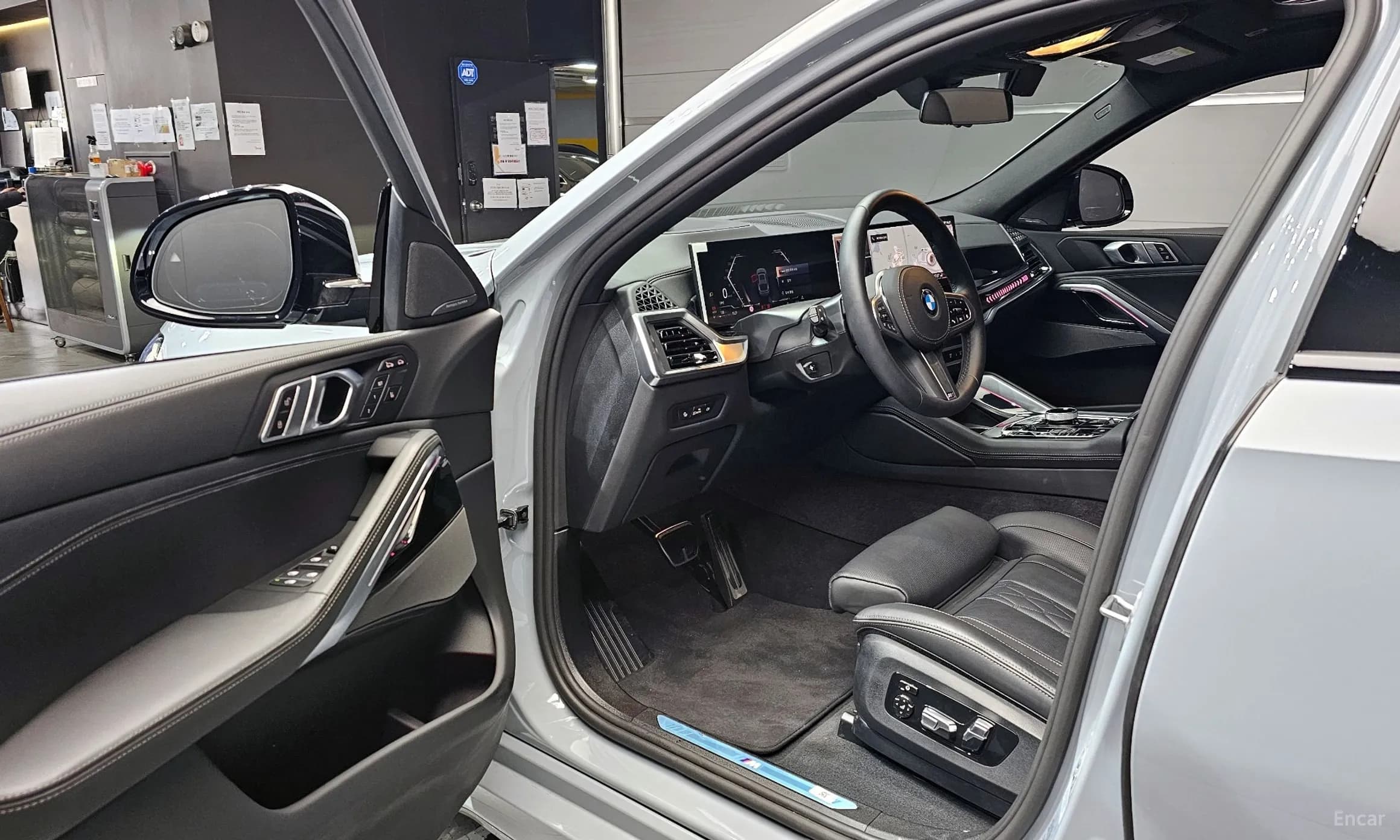 X6 (G06)