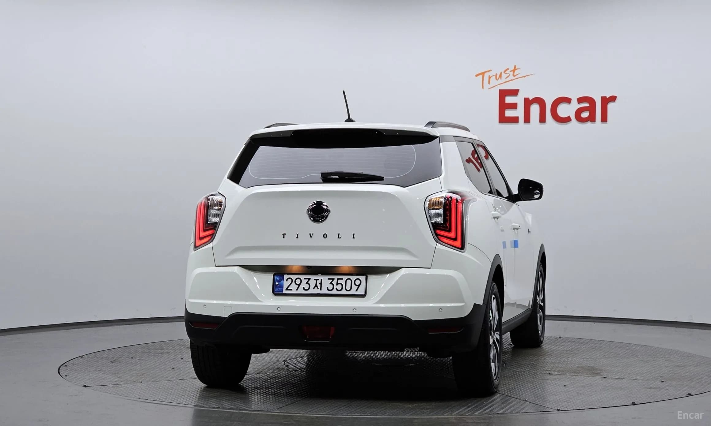 Berry New Tivoli