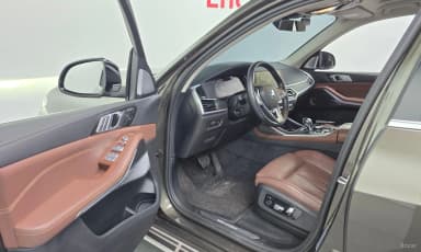 X7 (G07)