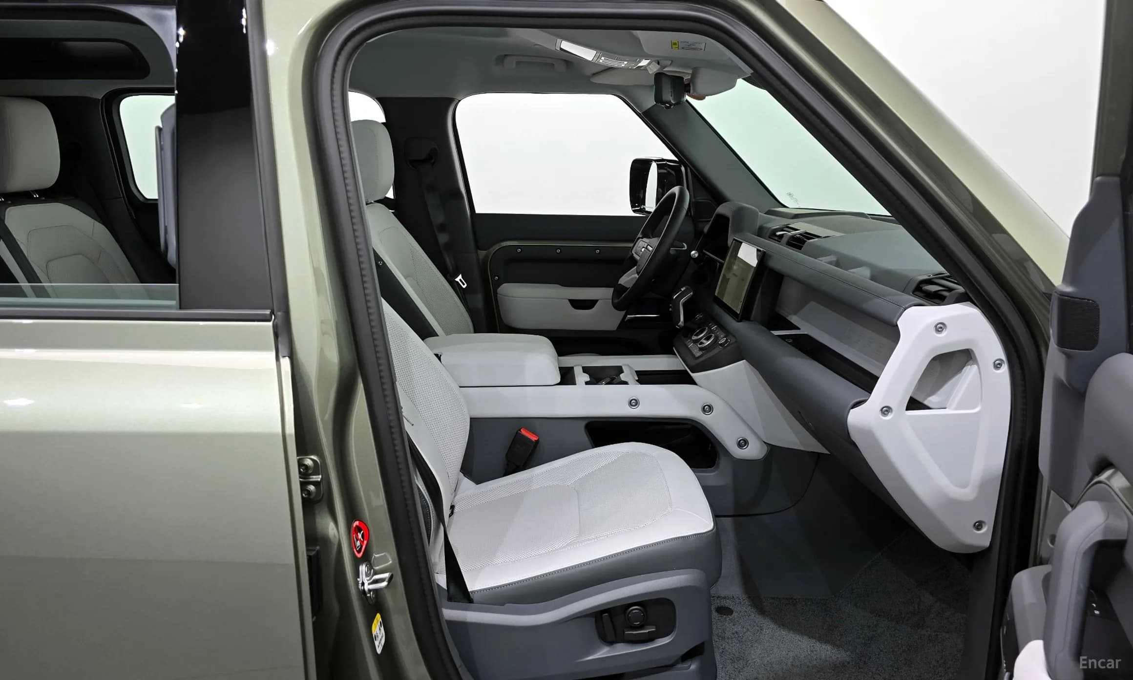 Defender (L663)