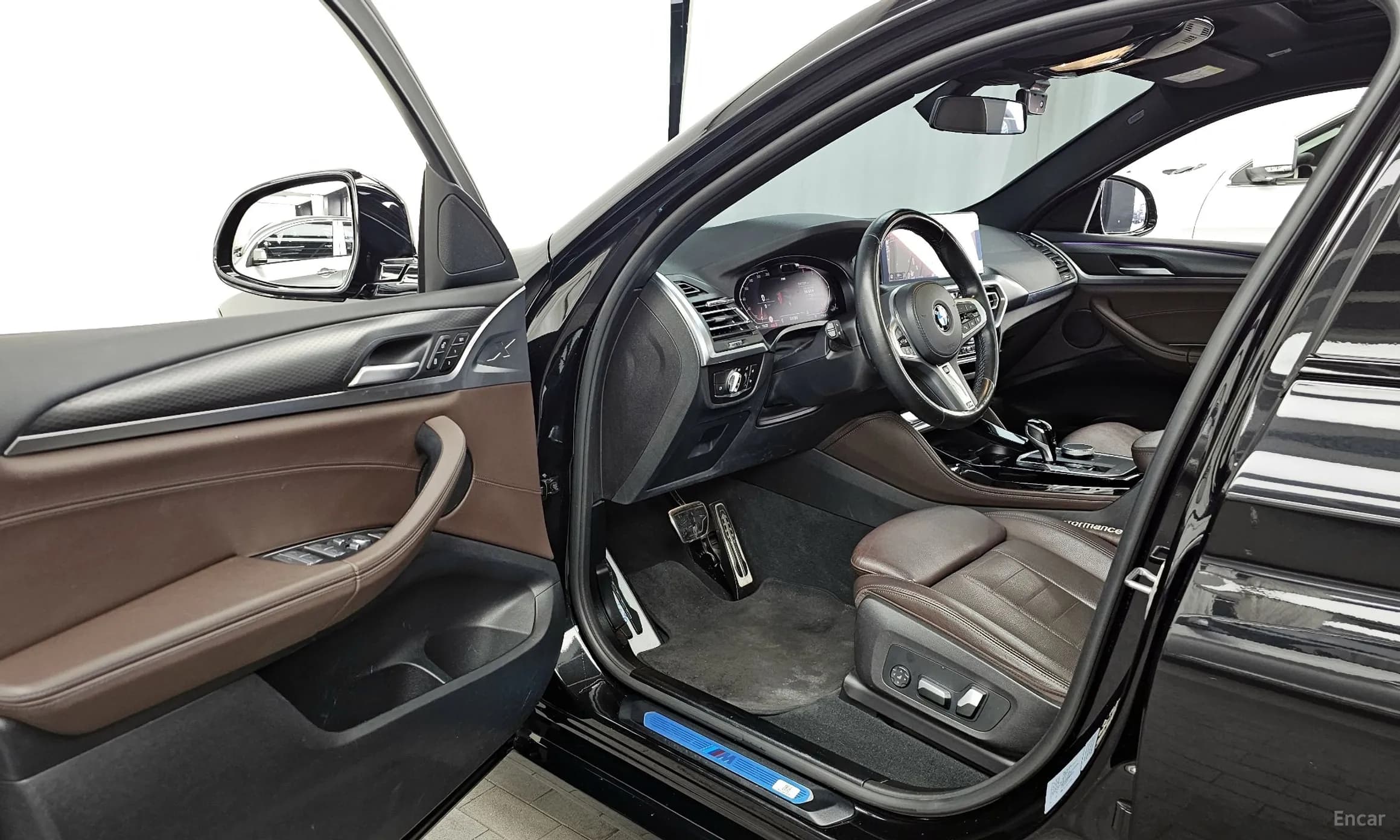 X4 (G02)