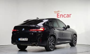 X4 (G02)