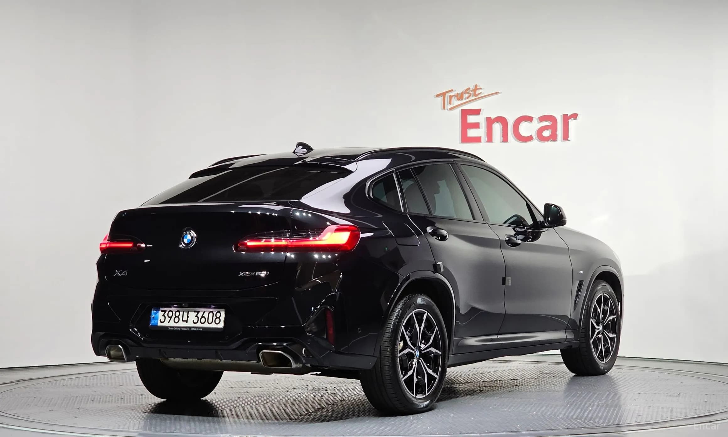 X4 (G02)