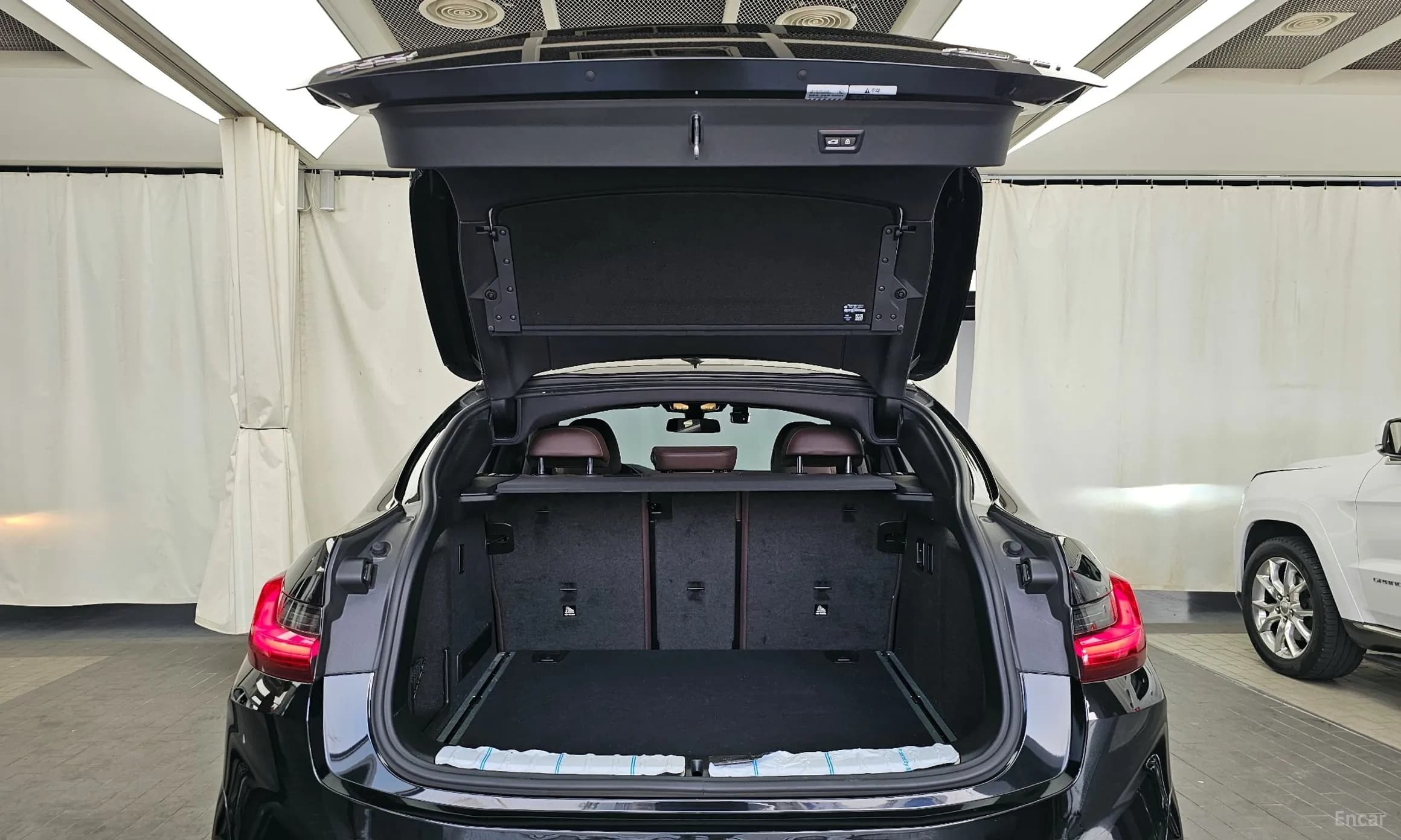 X4 (G02)