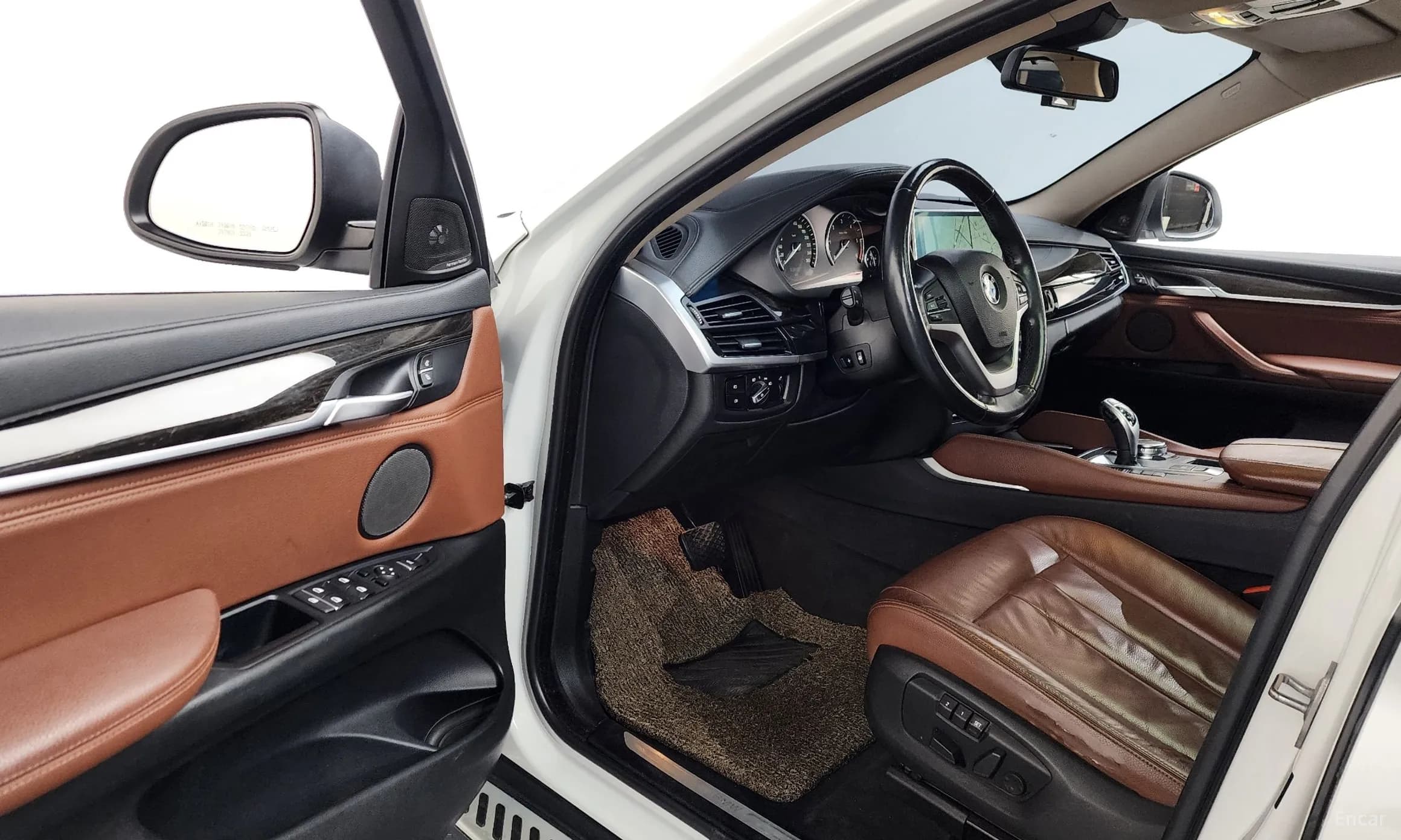 X6 (F16)