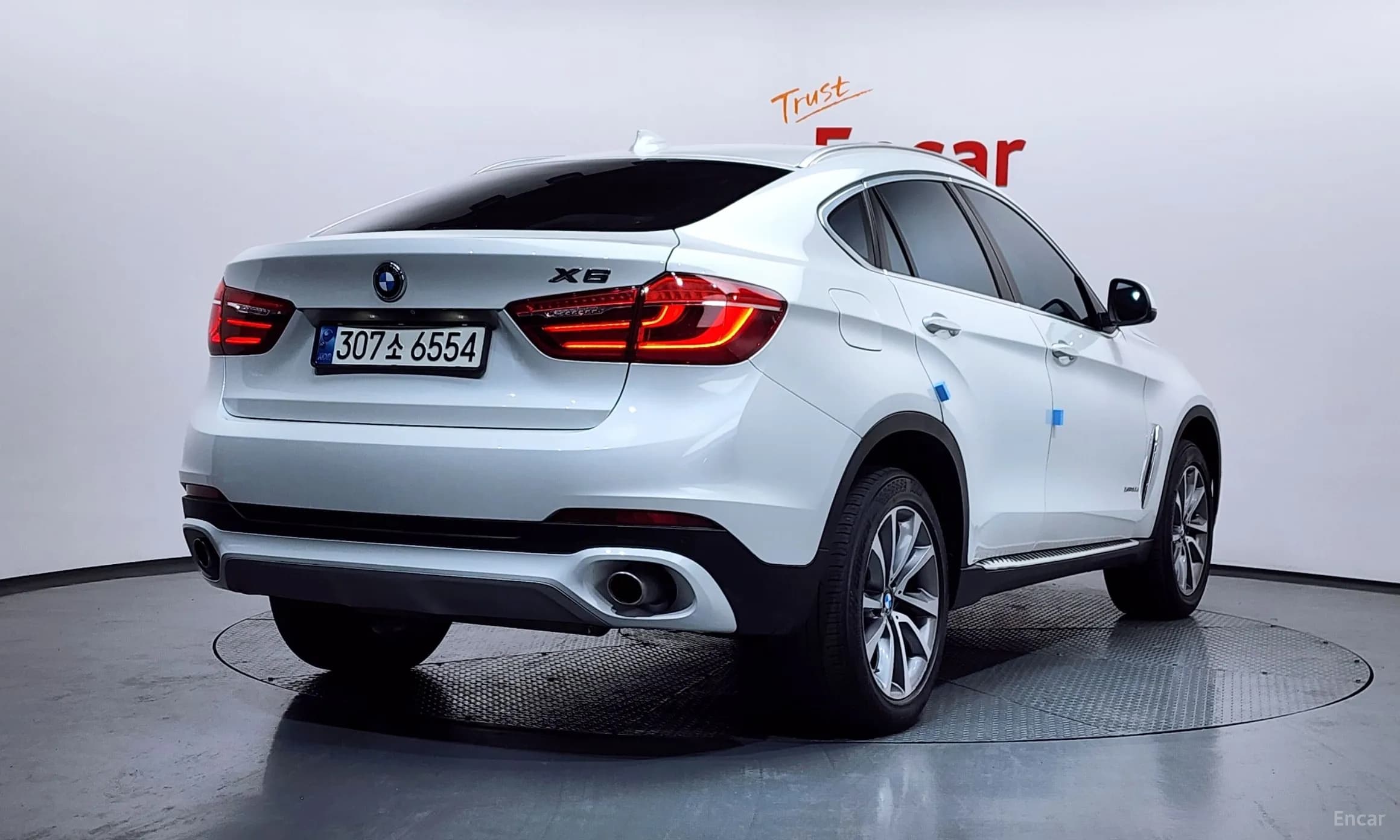 X6 (F16)