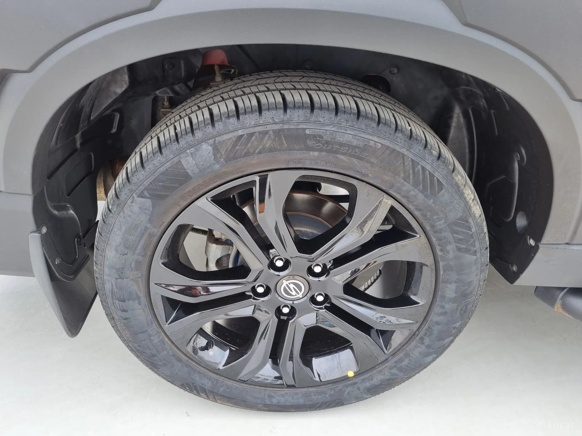 Rexton Sports Khan