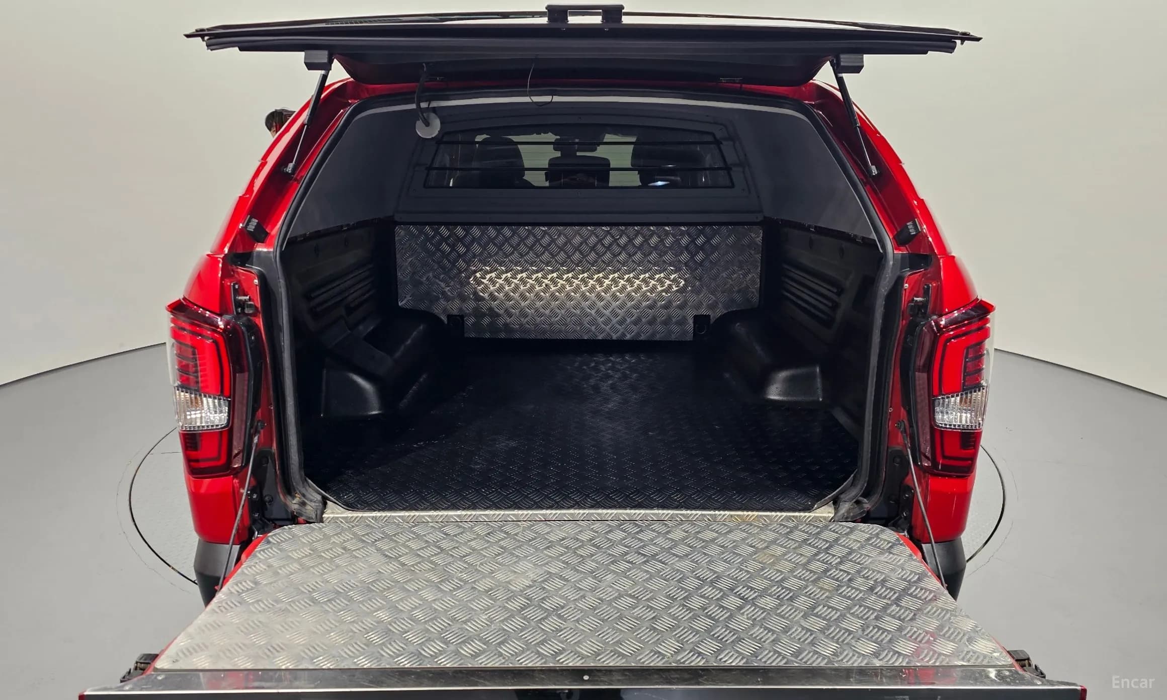 Rexton Sports Khan