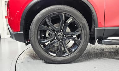 Rexton Sports Khan
