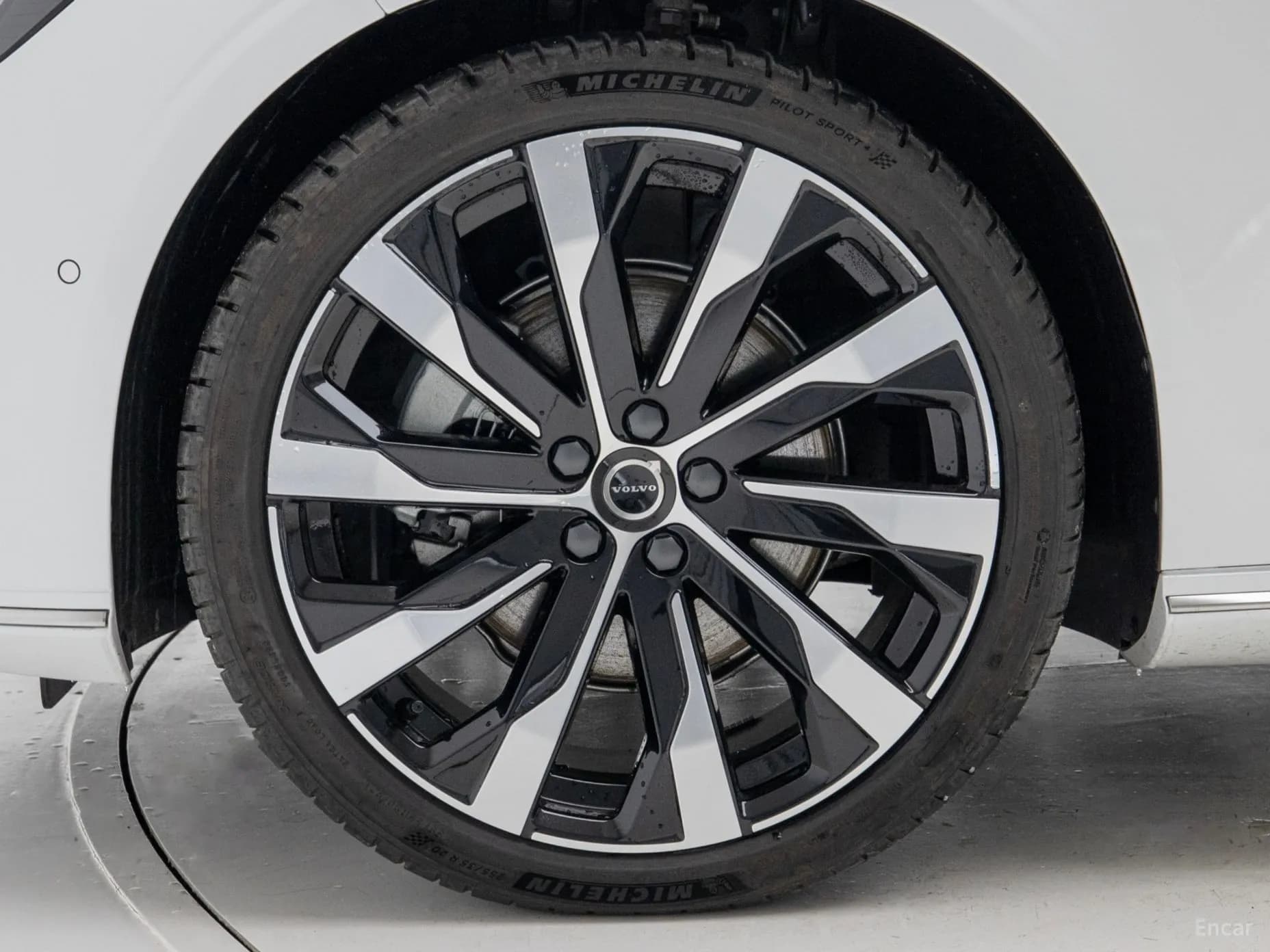 S90