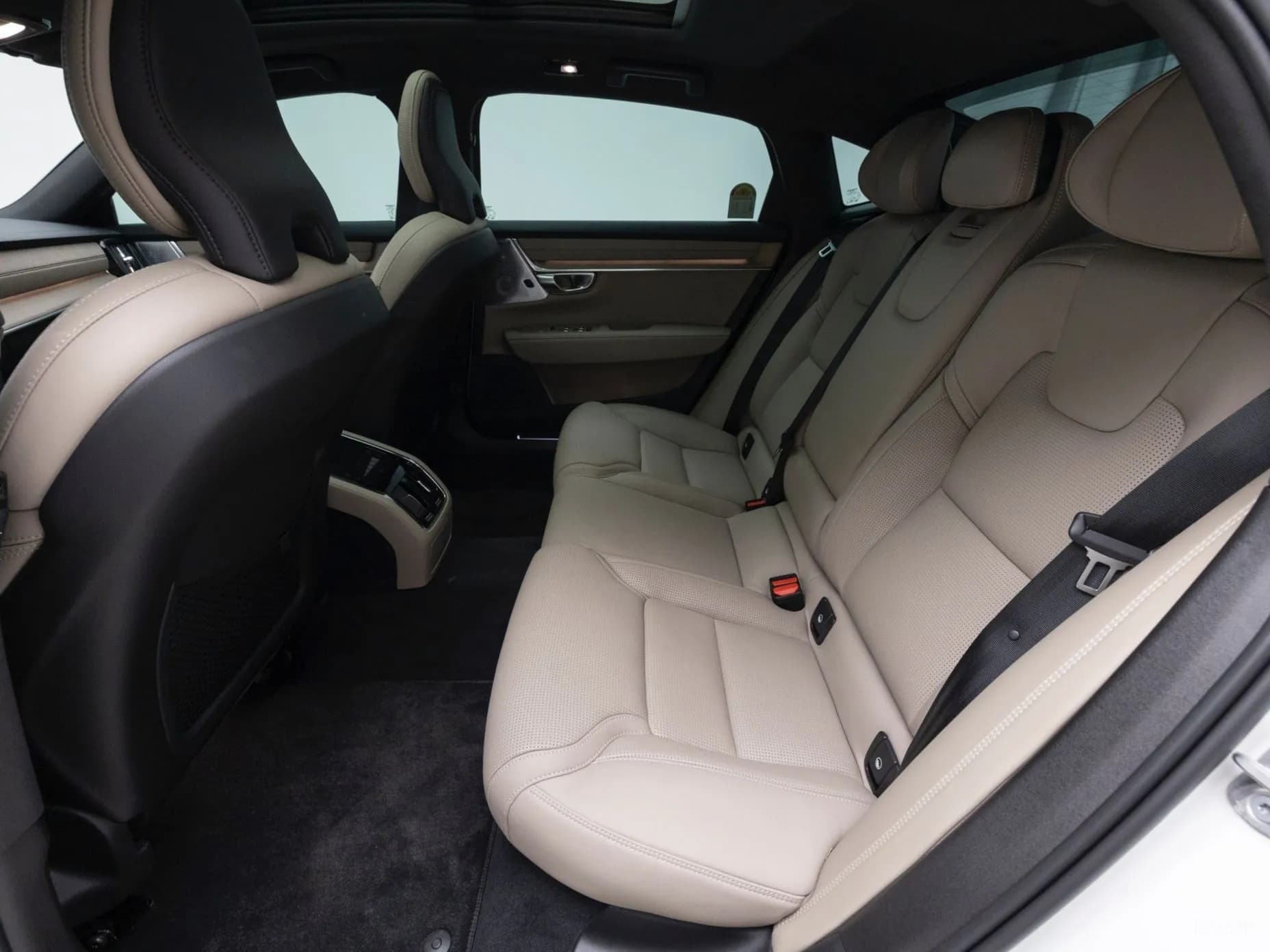 S90