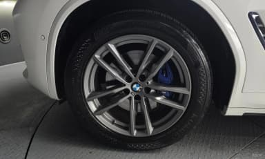 X3 (G01)