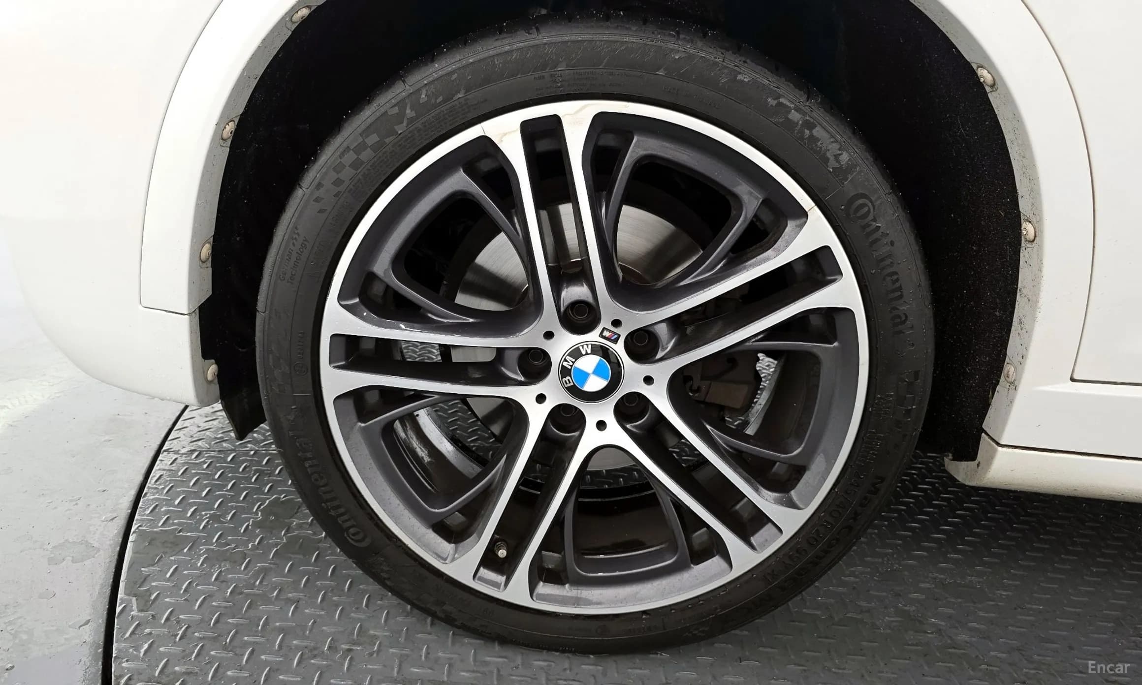 X4 (F26)