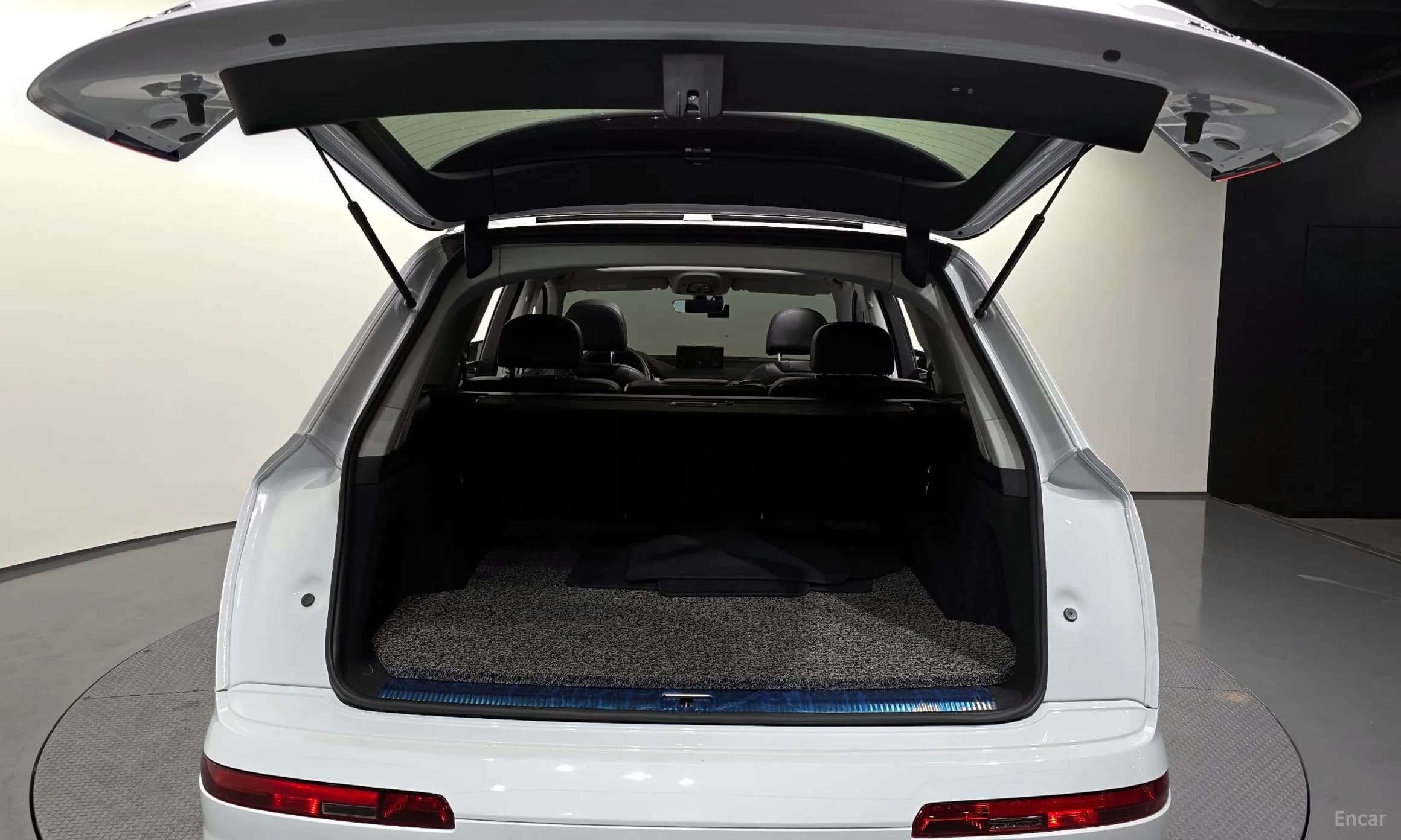 Q7 (4M)