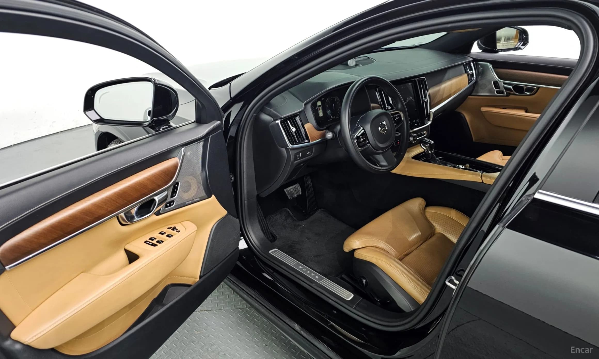 S90