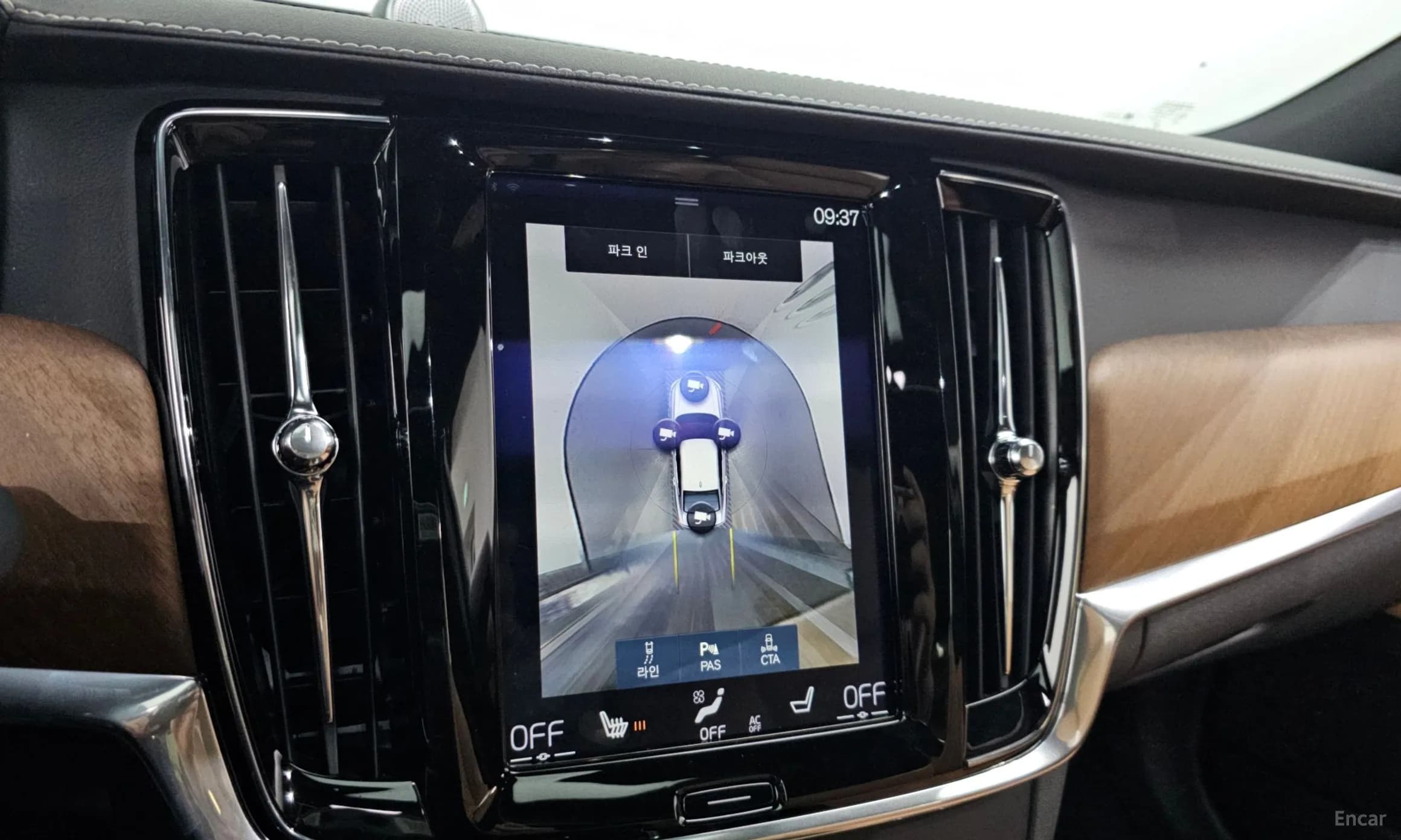 S90